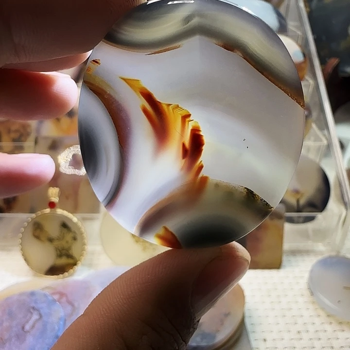 玛瑙/玉髓未镶嵌珠宝奇石