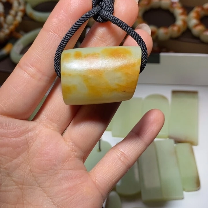 岫岩河磨玉（透闪石质玉）未镶嵌挂件