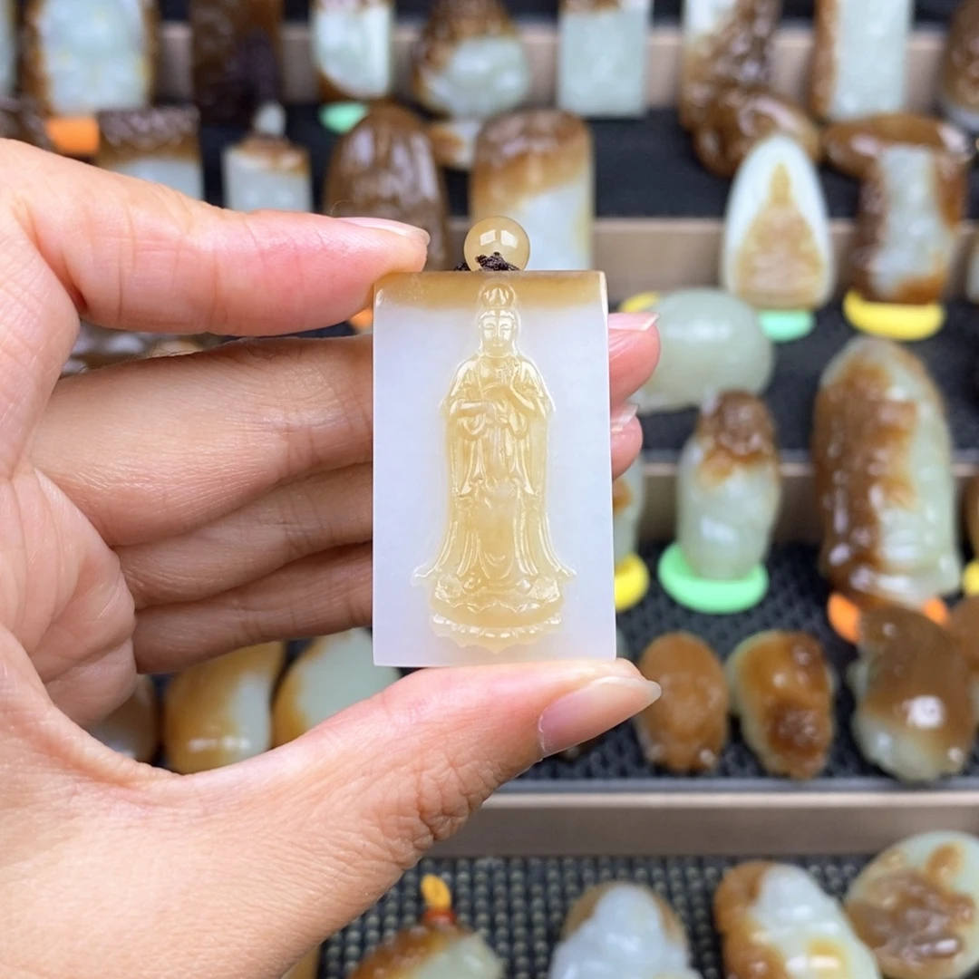 心***正和田玉未镶嵌颈饰