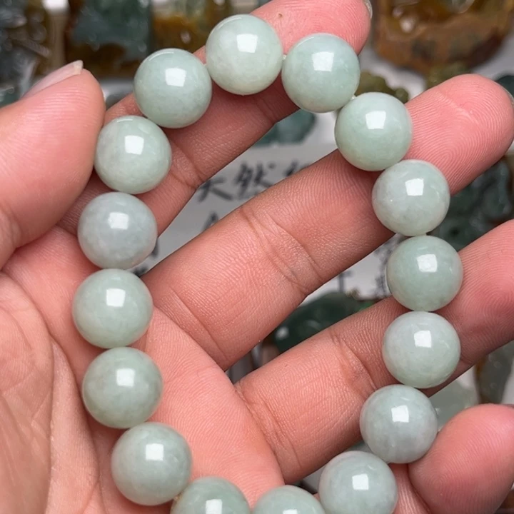 颈饰未镶嵌翡翠手串