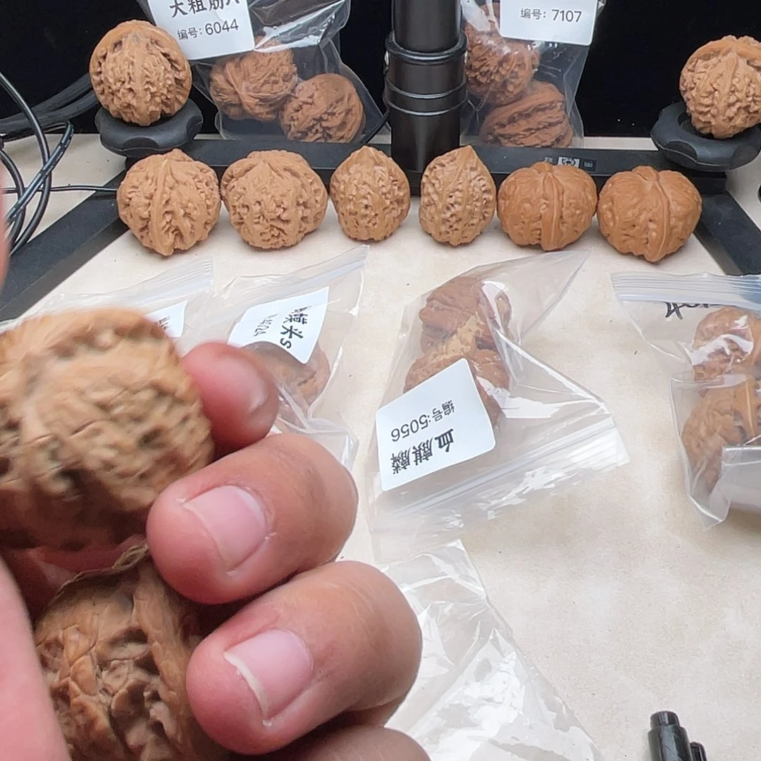 哎***啊文玩核桃把件5074