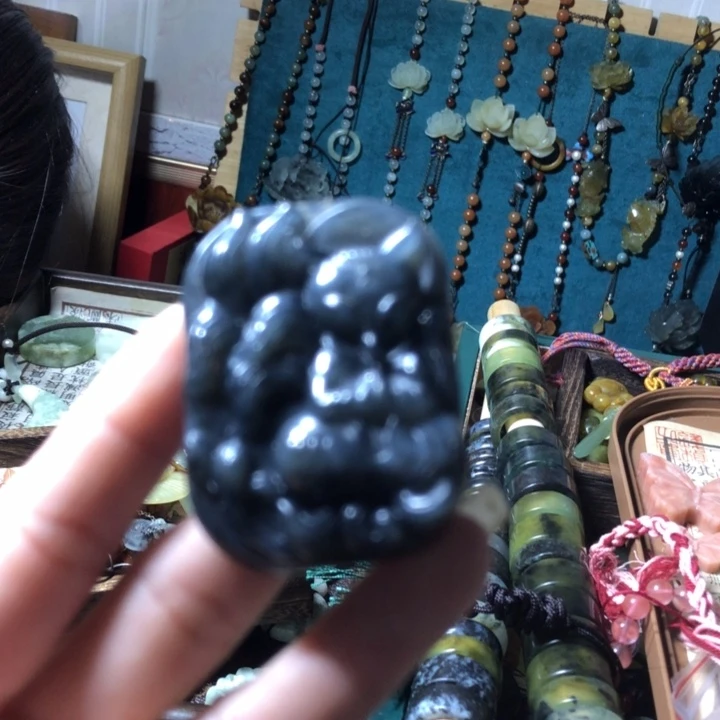 岫玉未镶嵌岫玉手牌