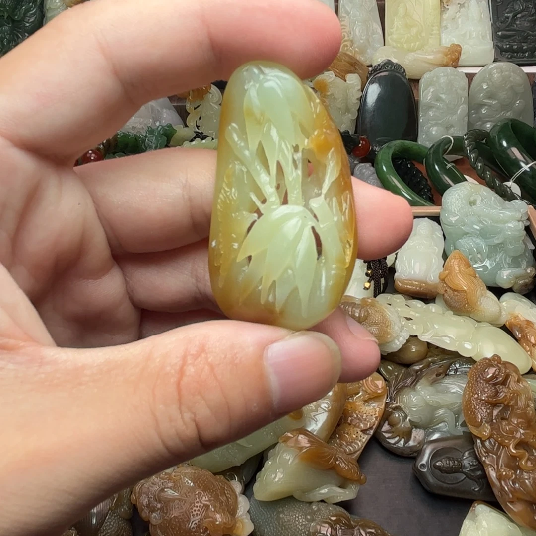 未镶嵌和田玉挂件