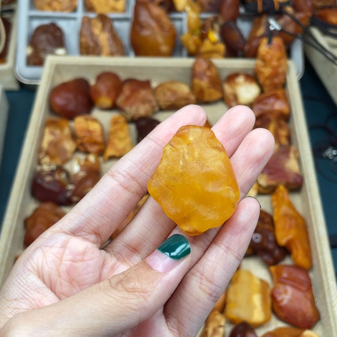 琥珀未镶嵌珠宝奇石