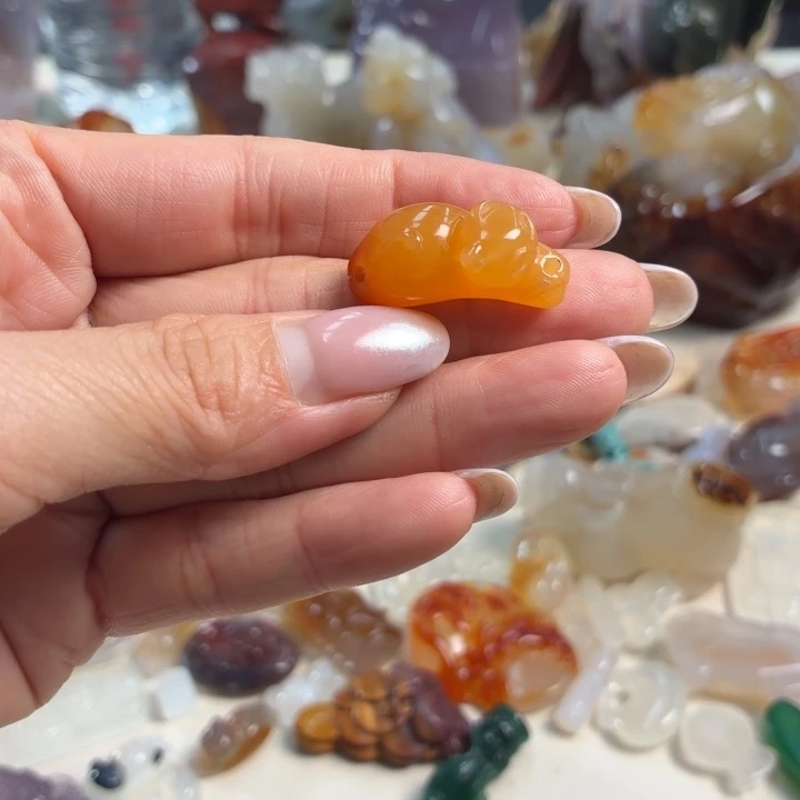 未镶嵌颈饰玛瑙/玉髓
