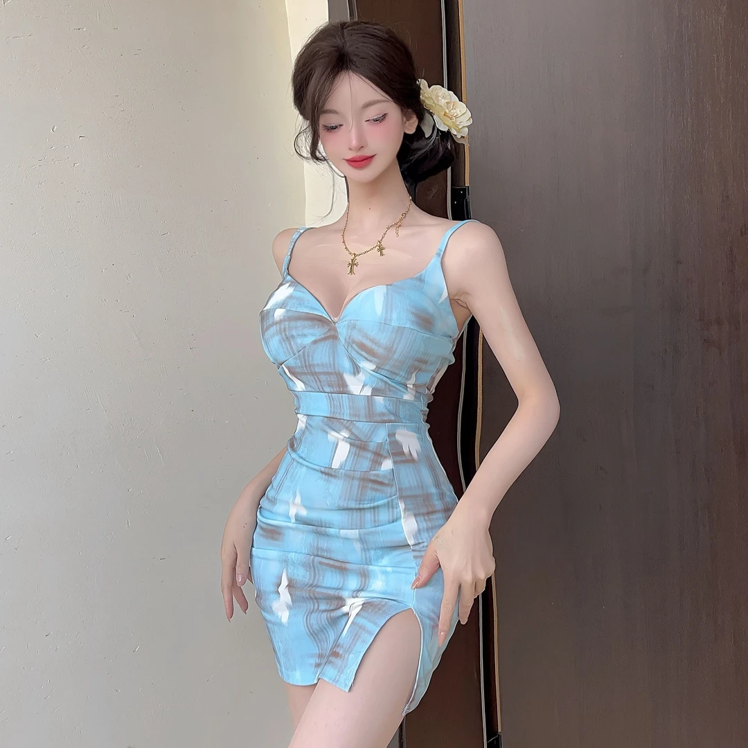 甜美性感低胸吊带连衣裙工作服修身显瘦夜场女装辣妹纯欲包臀短裙