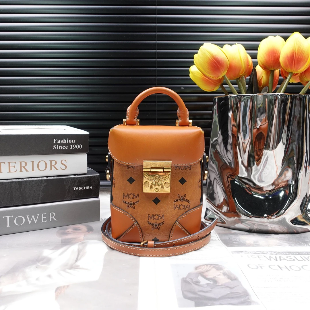 95新 MCM 单肩包/T10257876