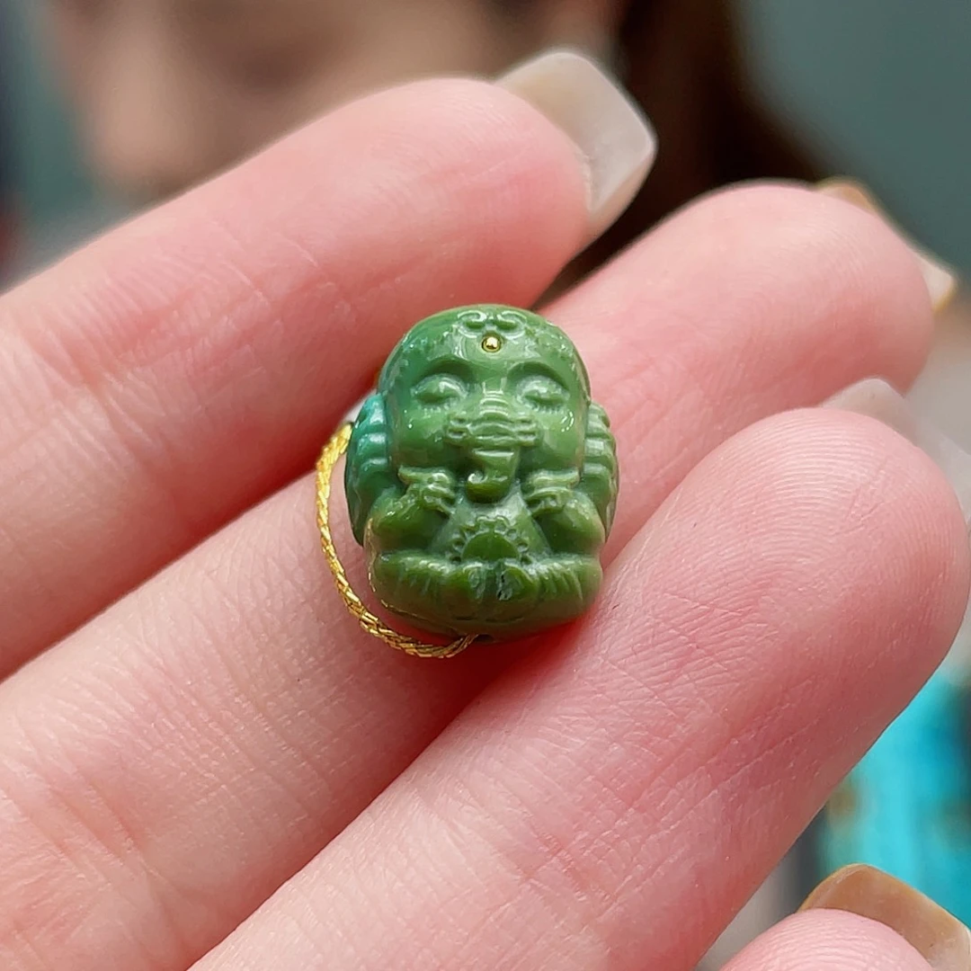 绿松石未镶嵌颈饰