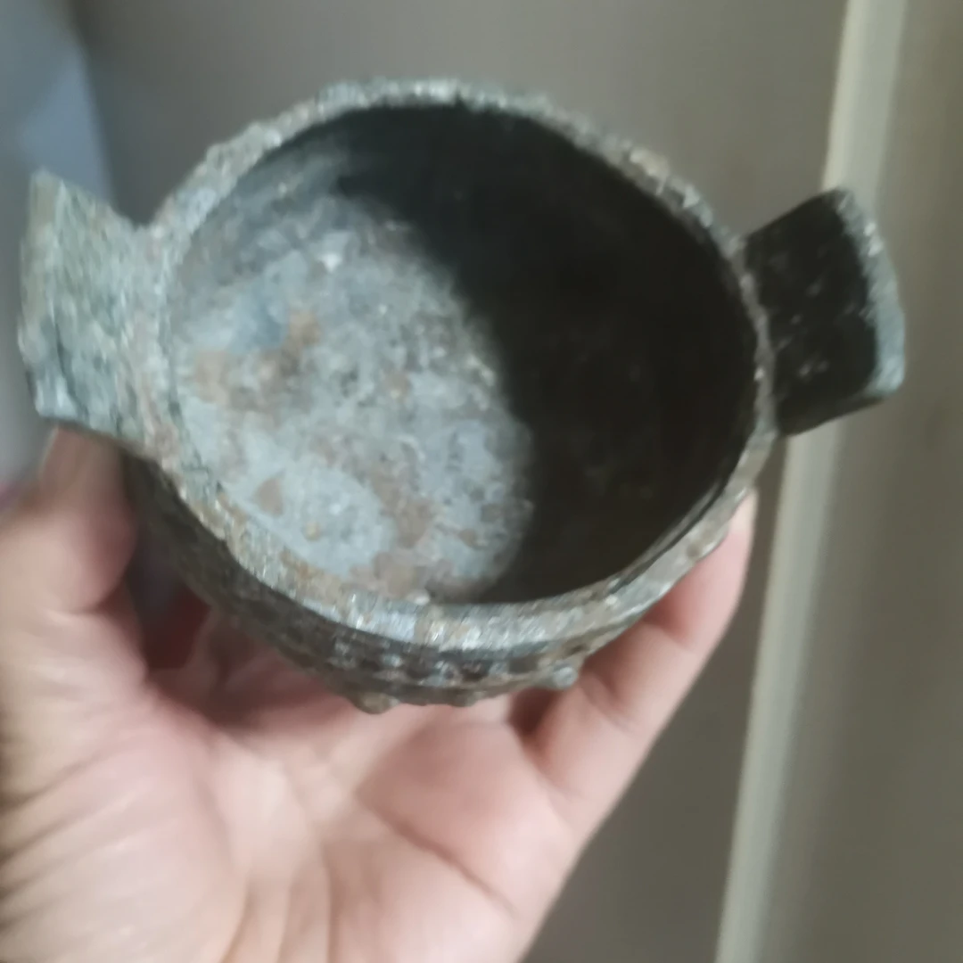 一件锡香炉，商品如图