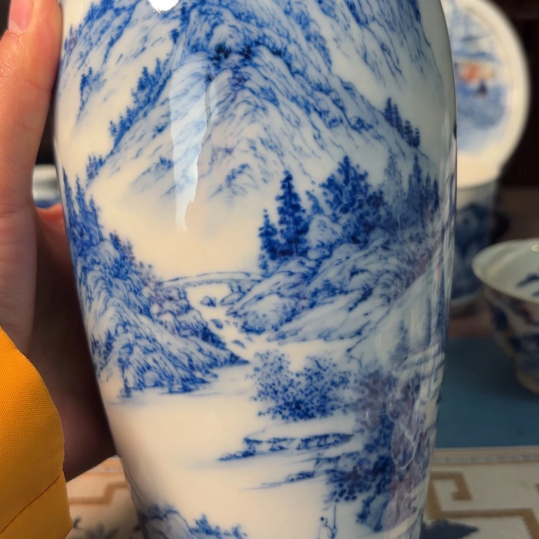 K****柴窑青花瓷山水瓶