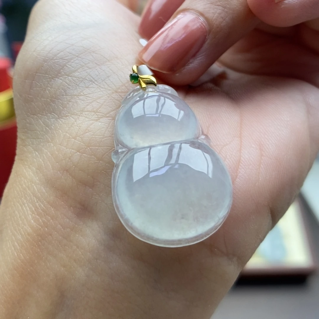 翡翠18K金镶嵌颈饰吊坠60