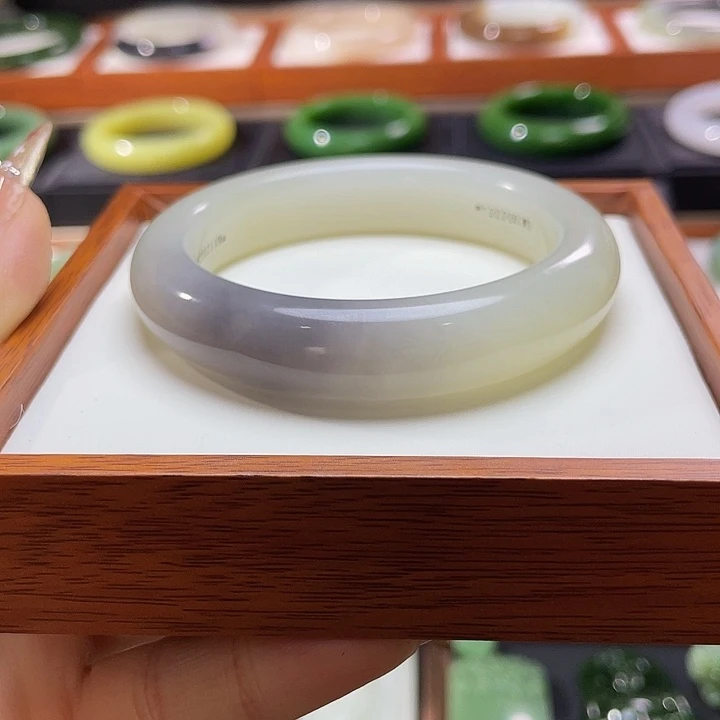 和田玉手镯55未镶嵌