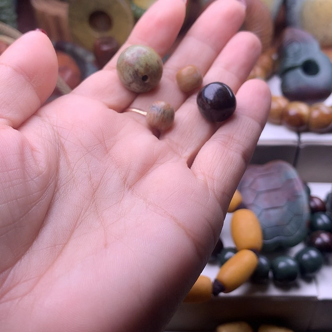 岫岩河磨玉（透闪石质玉）未镶嵌吊坠(不含链)