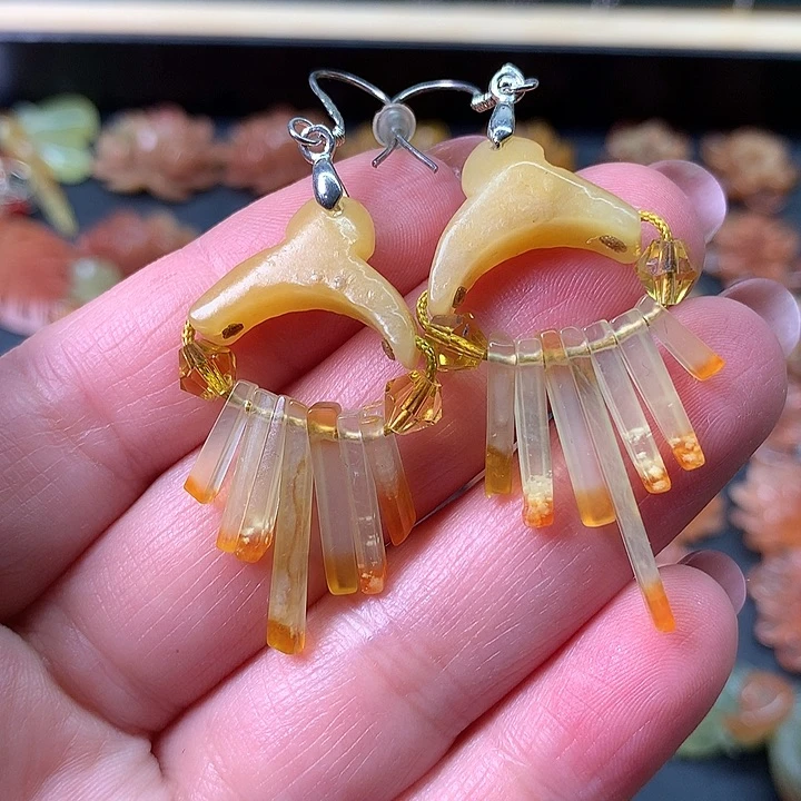 未镶嵌蛇纹石玉耳饰