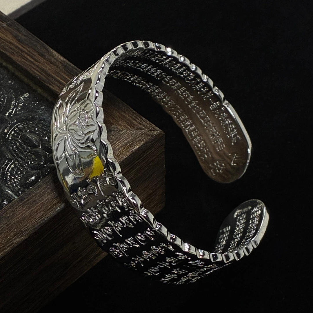 【抓紧处理】过年礼物ins风轻奢女款生肖挂饰 F543