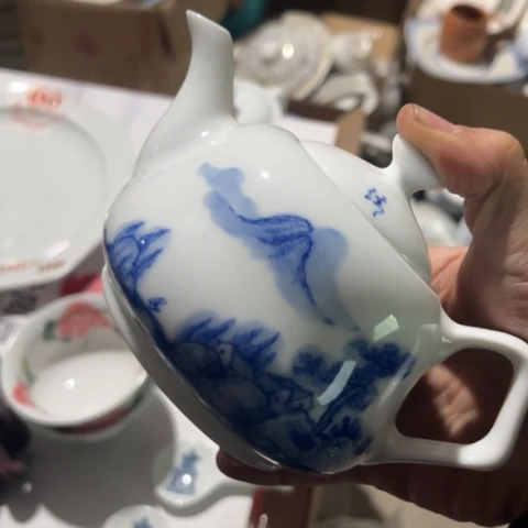 瓷其他手绘壶一个陶瓷