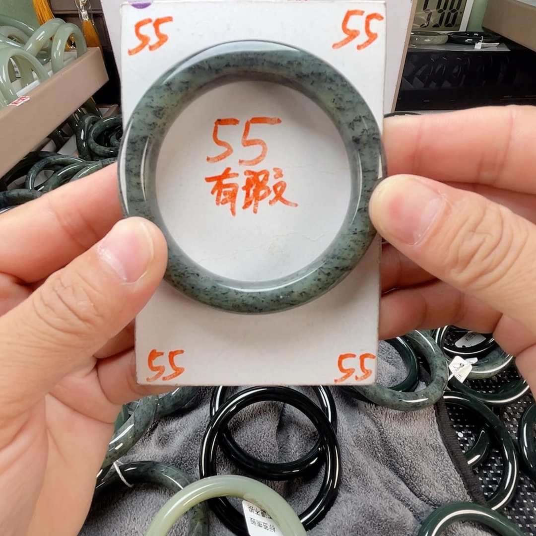 和田玉手镯未镶嵌秦*