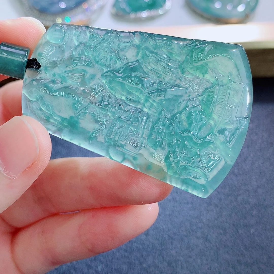 翡翠未镶嵌颈饰翡翠