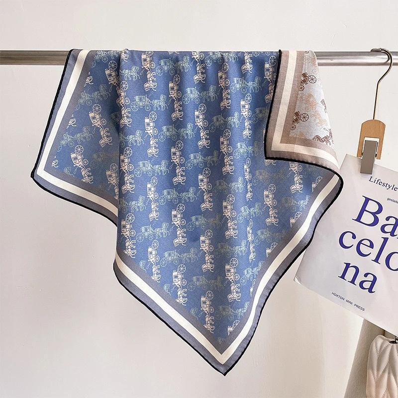 2025新款65cm双面蓝色马车棉方巾保暖防风护颈女性围脖披肩百搭巾