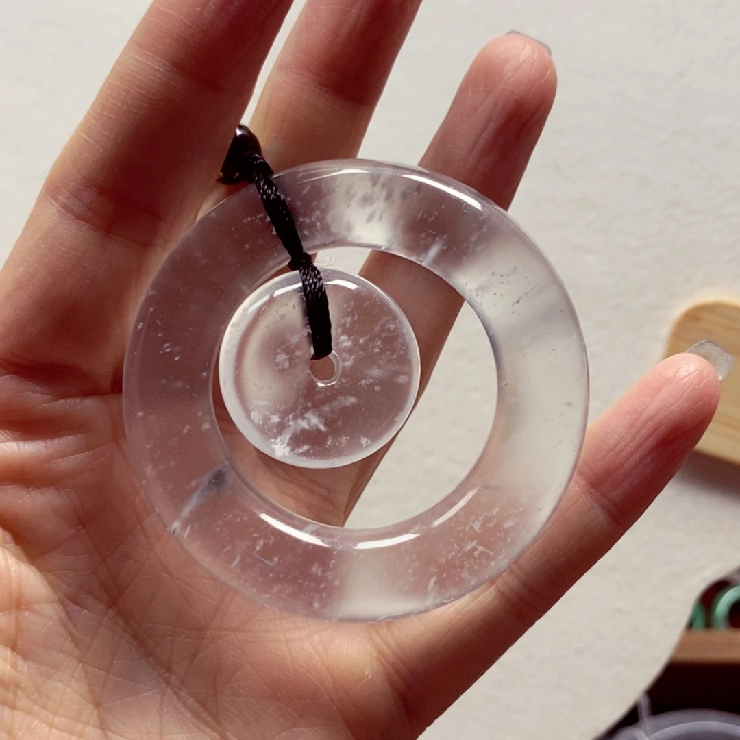 石英质玉未镶嵌颈饰