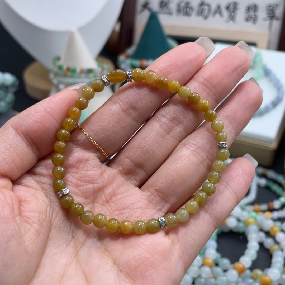 翡翠未镶嵌颈饰卡4.6