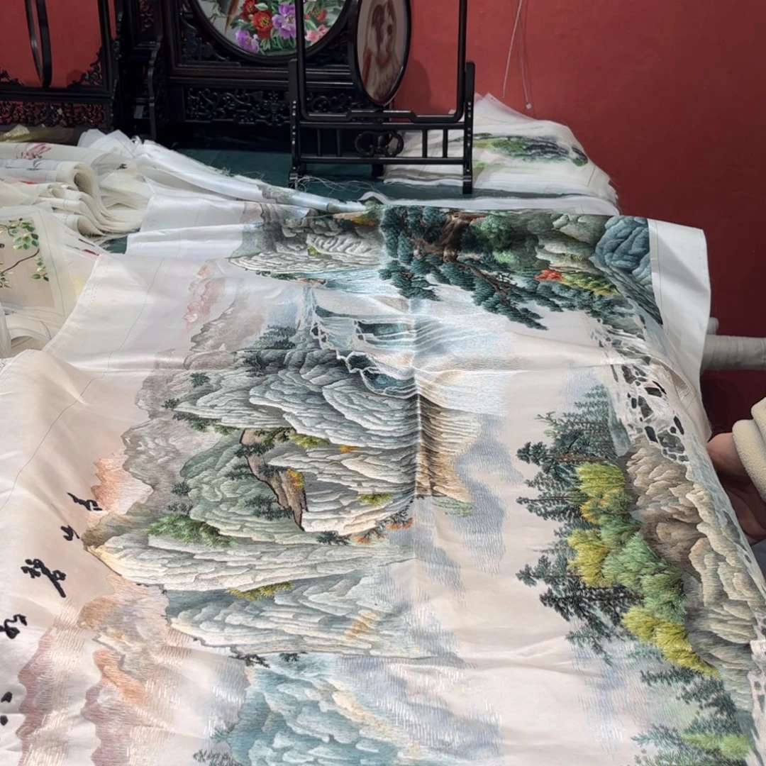 悠***漫织绣纯手工制作方法是什么