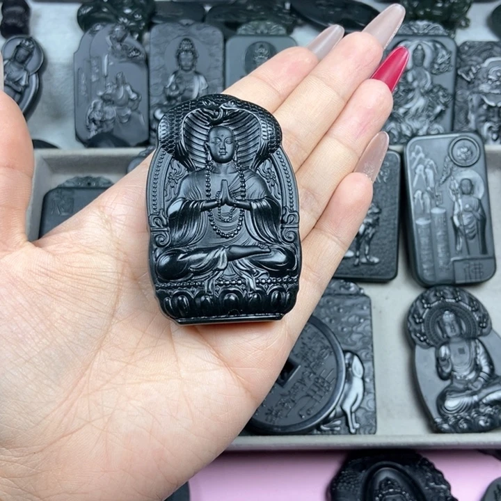 和田玉未镶嵌颈饰绿**林