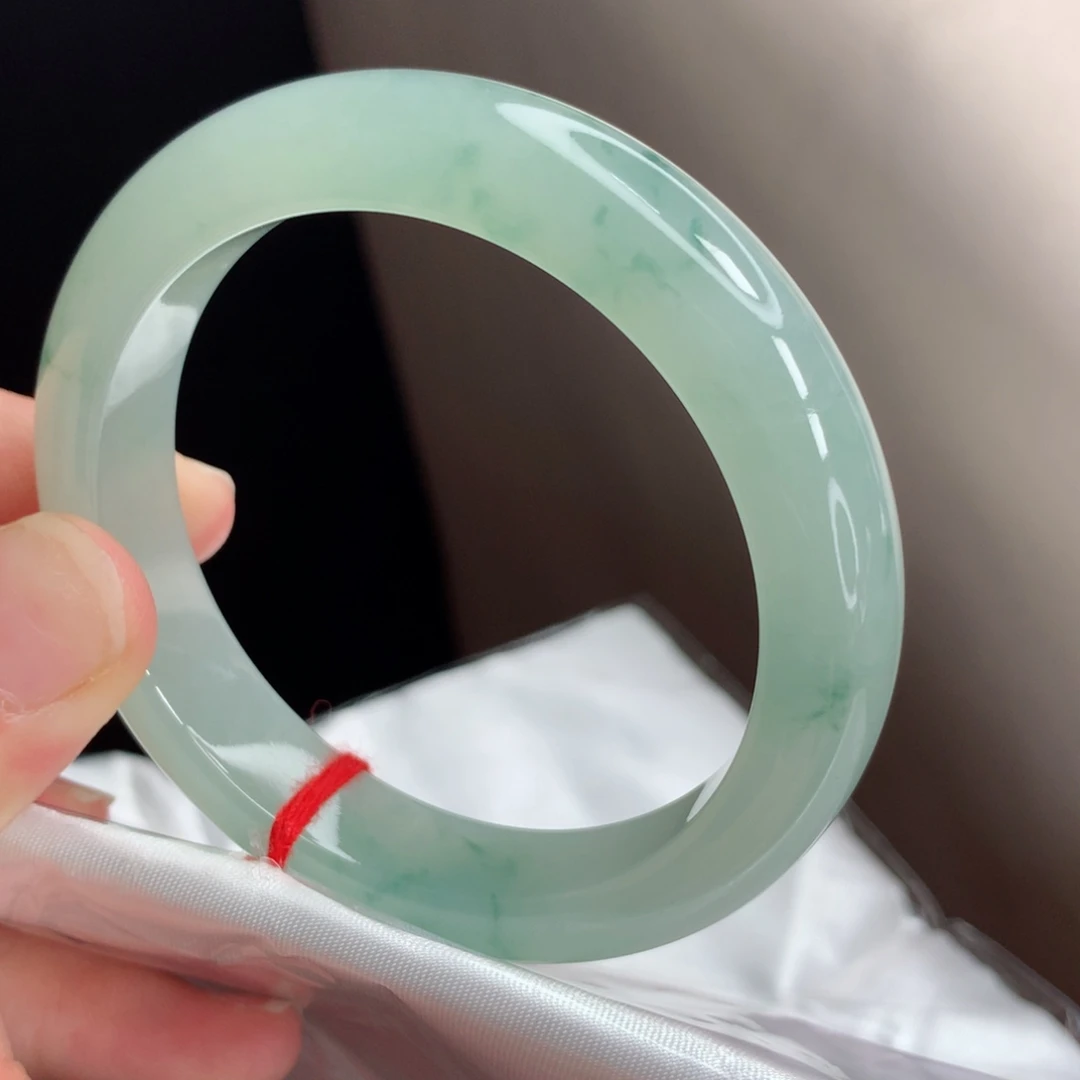 翡翠手镯未镶嵌，13号