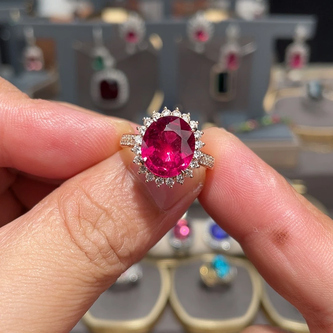 18K金镶嵌戒指碧玺4.67ct