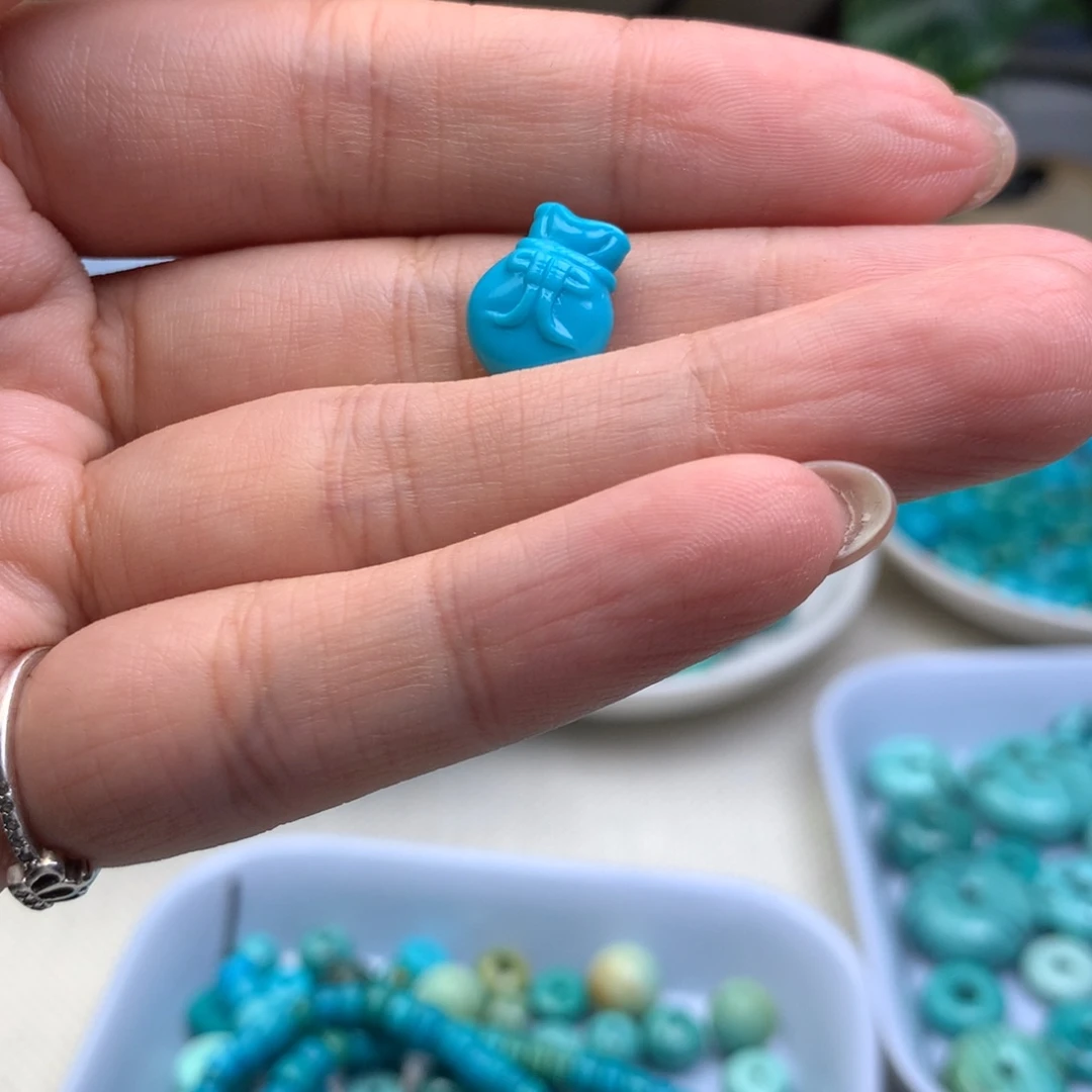 绿松石未镶嵌珠宝奇石