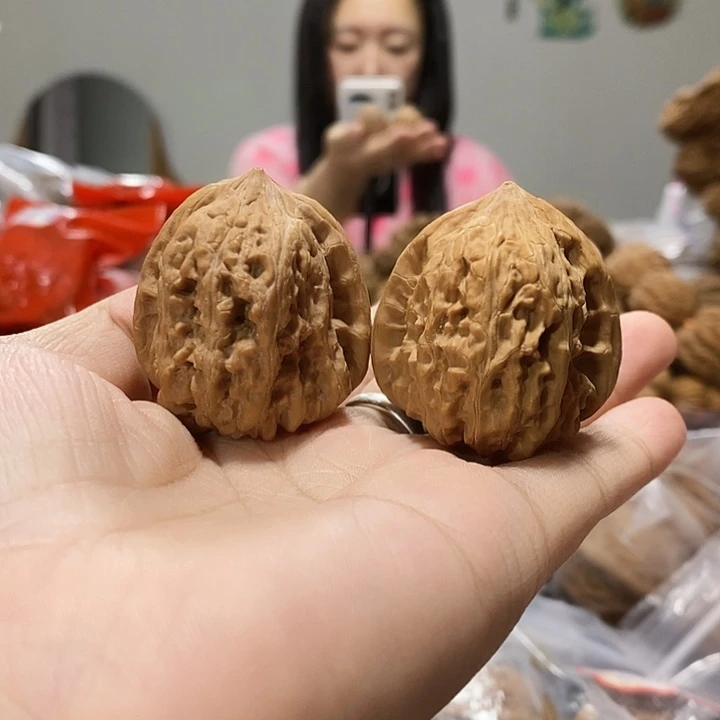 摇***姚文玩核桃吊坠平谷凹底36磕