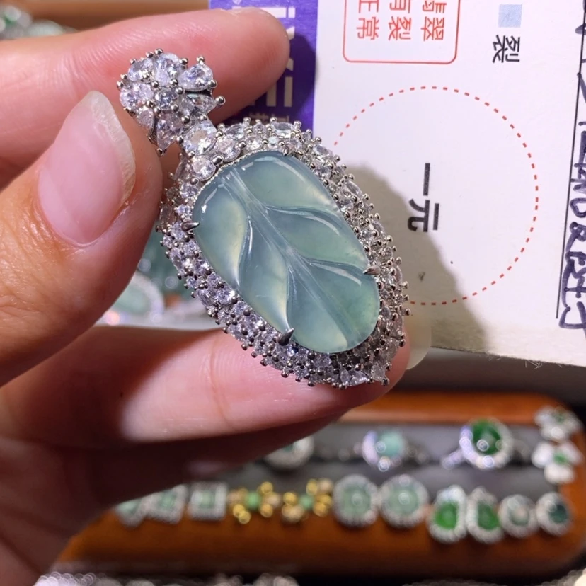 【闪购商品】翡翠未镶嵌颈饰天然
