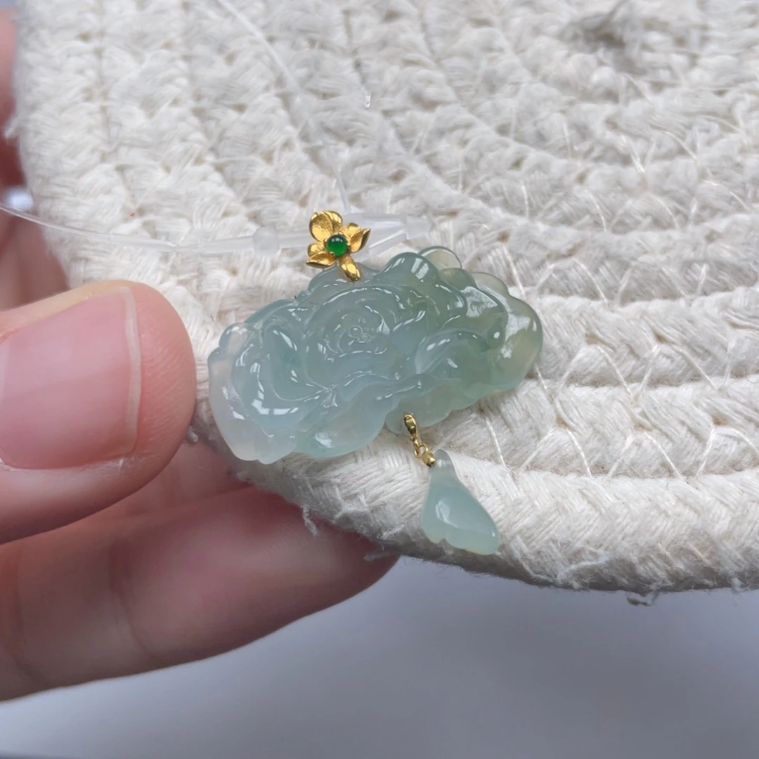 翡翠18K金镶嵌颈饰天然A货缅甸翡翠