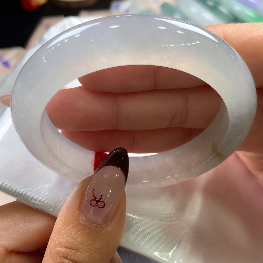 翡翠未镶嵌手镯18号小高冰大漏！