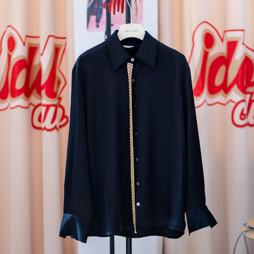 时尚高级感绸缎衬衫