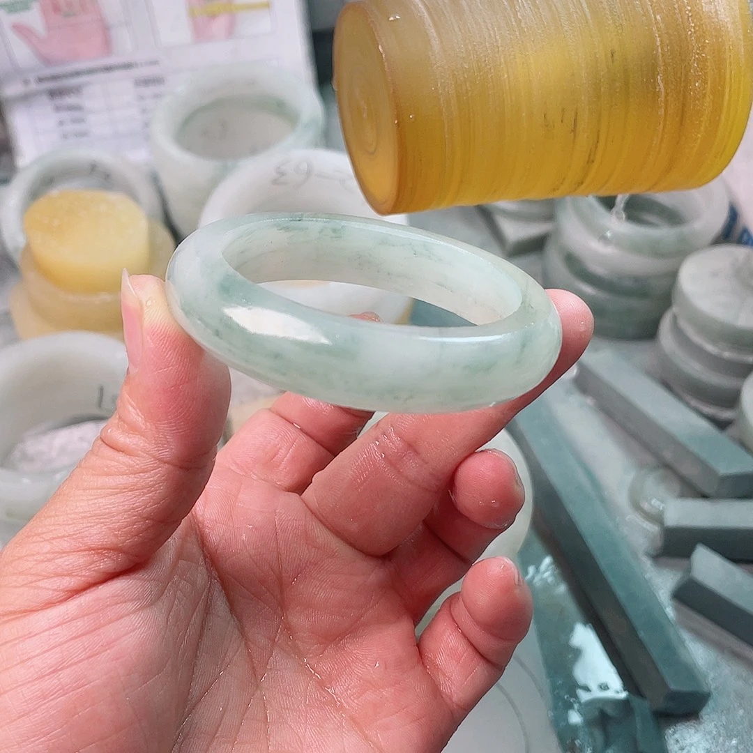 乔***～定制石英质玉（天山翠）