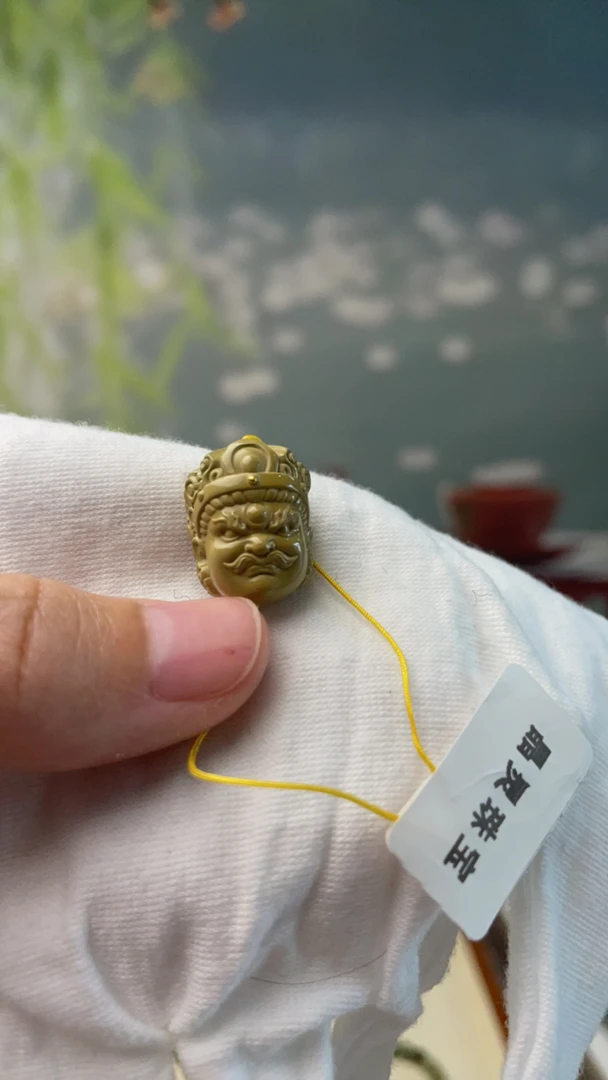 32原矿绿松石雕刻件配饰