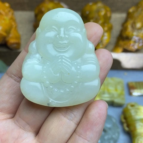 蛇纹石玉未镶嵌颈饰36