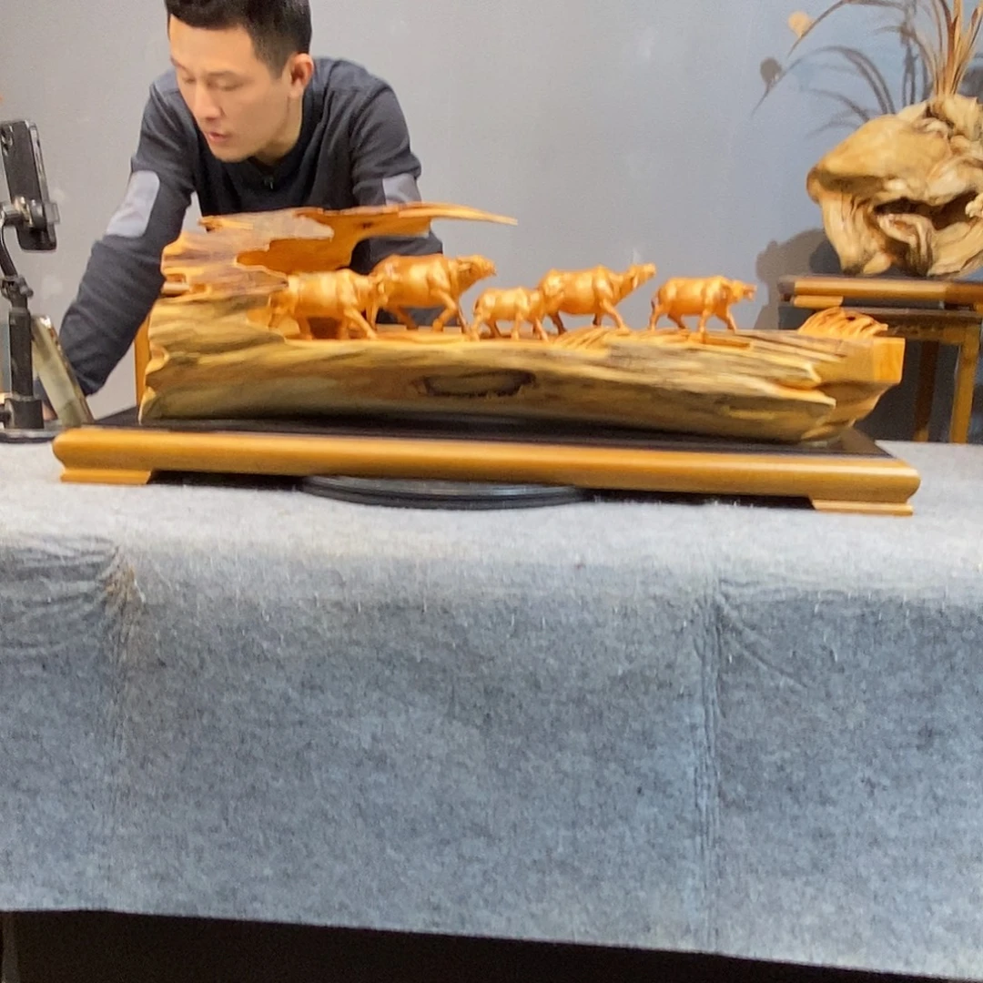 表***）柏木木雕工艺品摆件