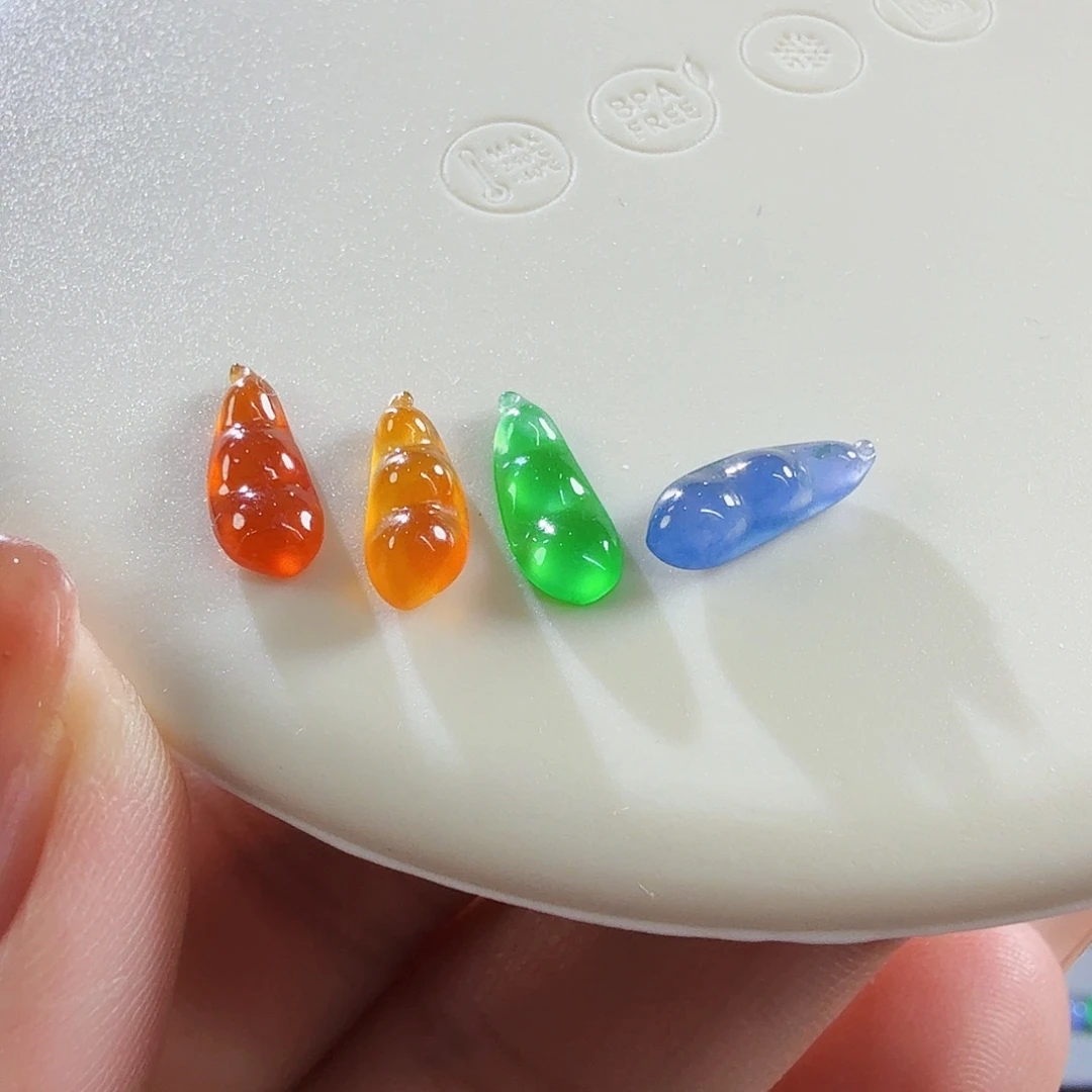 翡翠未镶嵌颈饰裸石