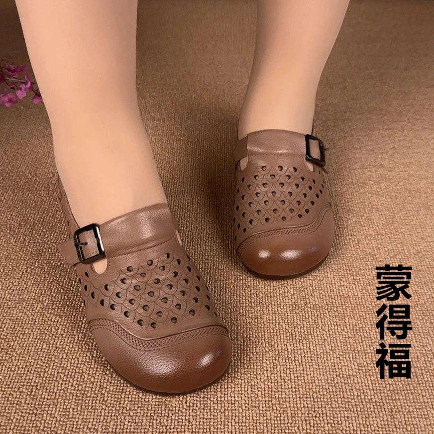 老人休闲风女满擦色皮包头洞洞鞋中跟夏季中老年大码洞洞休闲