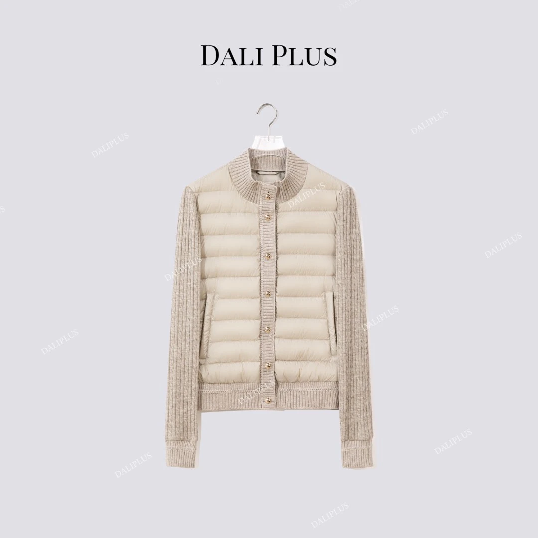 DALI PLUS“95白鹅绒毛衣外套”针织拼接轻薄款羽绒服-D5ST1526
