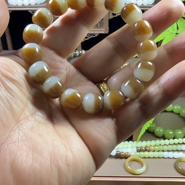 青***旧和田玉（糖玉）未镶嵌手链