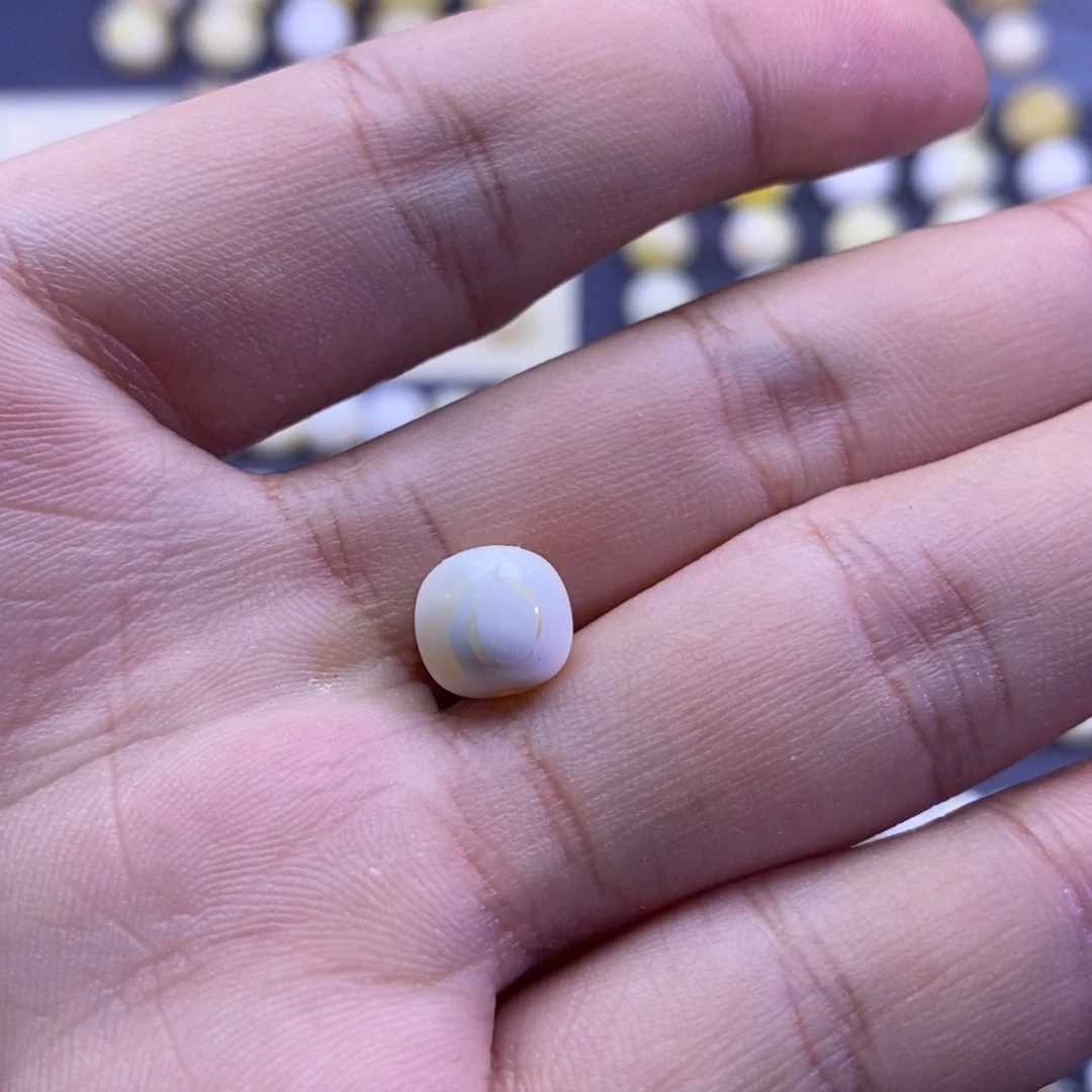 梓***宇琥珀未镶嵌裸石9.2mm