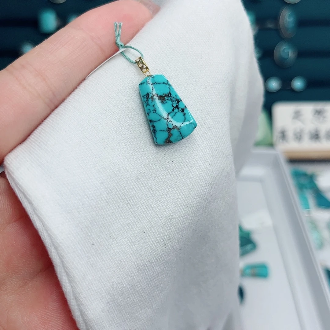 18K金镶嵌绿松石绿松石