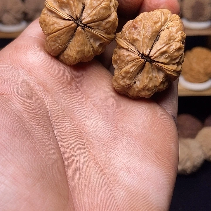文玩核桃吊坠云南铁核桃炸福利88