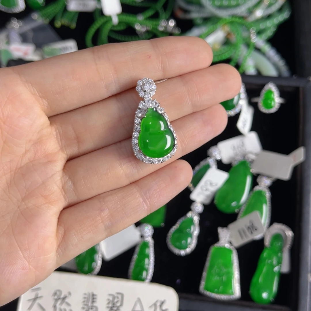 翡翠银S925镶嵌戒指葫芦吊坠