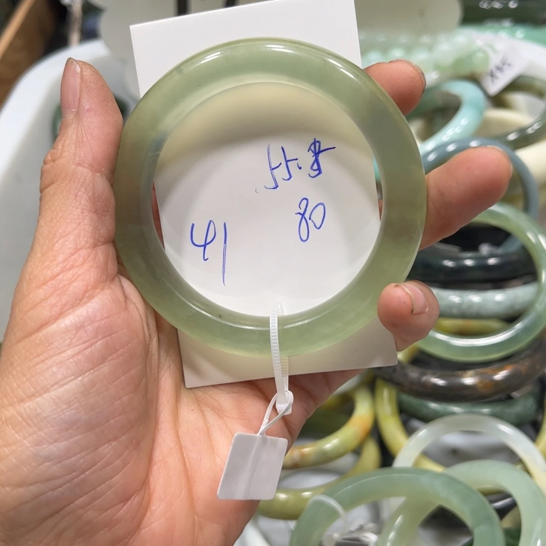 蛇纹石玉手镯未镶嵌?****紫