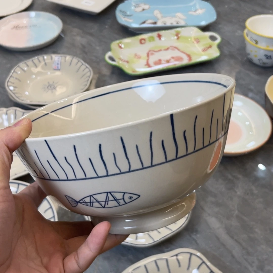 陶瓷微瑕餐具介意勿拍，满18飞！