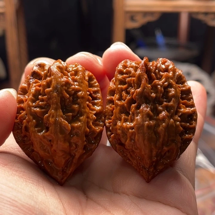 文玩核桃把件楸大胖62瑕疵